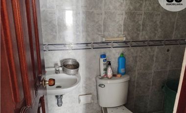 Se vende casa Duplex con local comercial en el Manantial