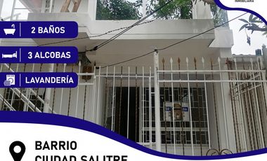 Se arrienda casa en el barrio Ciudad Salitre en Soledad.