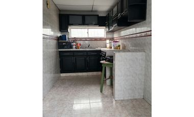 Se vende casa + 2 locales en el barrio Normandia de Soledad.