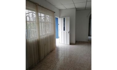 Se vende casa + 2 locales en el barrio Normandia de Soledad.
