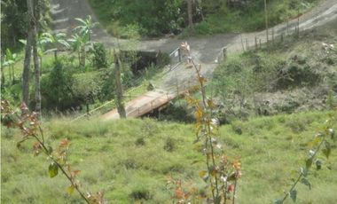 Se Vende Finca Vía Agua Azul