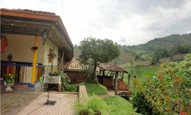 Se Vende Finca Vía Agua Azul