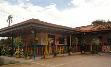 Se Vende Finca Vía Agua Azul