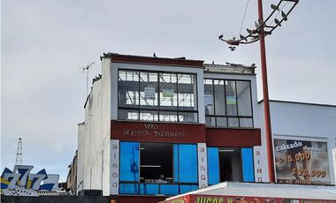 Se Vende Edificio en el parque de Cuba