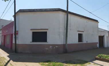 Casa y local comercial en venta en Junin