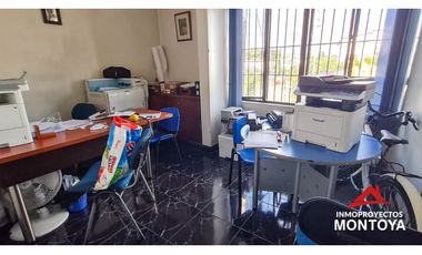 Casa esquinera comercial de 426 m² en Maraya, Pereira