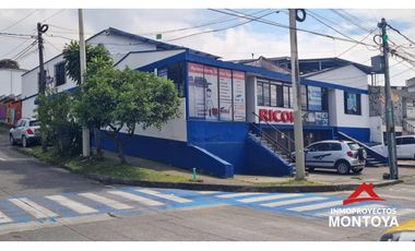 Casa esquinera comercial de 426 m² en Maraya, Pereira