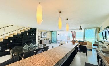 CASA EN VENTA FRENTE AL MAR