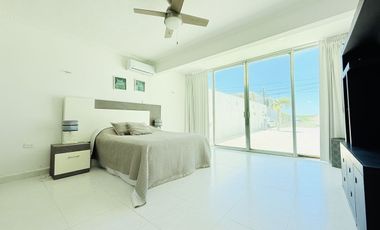 CASA EN VENTA FRENTE AL MAR