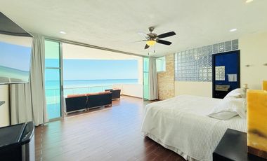CASA EN VENTA FRENTE AL MAR