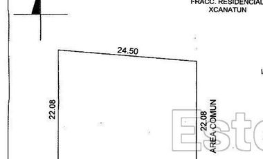 Casa de 4 recámaras en venta en privada zona de Xcanatún.