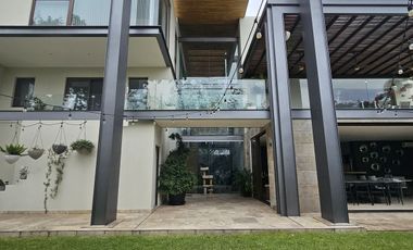 Casa con acabados de lujo en VENTA en COLINAS DE SAN JAVIER