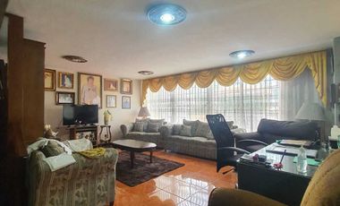 Casa en VENTA en JARDINES DEL BOSQUE