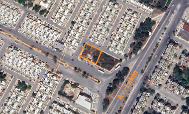 Terreno Comercial en avenida y esquina en Cancun