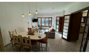 VENTA CHALET 5 DORMITORIOS ESTUDIO PARQUE Y GARAGE