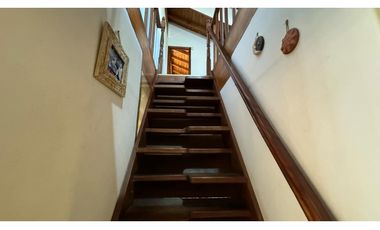 VENTA CHALET 5 DORMITORIOS ESTUDIO PARQUE Y GARAGE