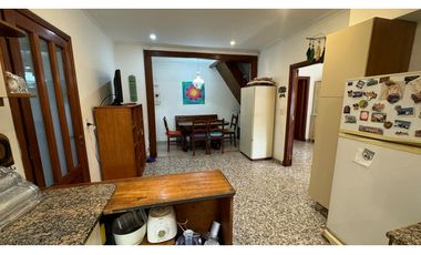 VENTA CHALET 5 DORMITORIOS ESTUDIO PARQUE Y GARAGE
