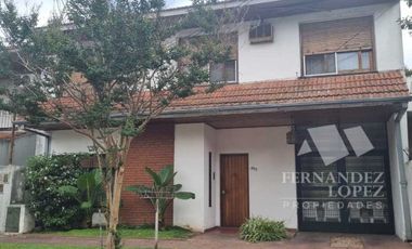 Chalet en venta en Bernal Centro