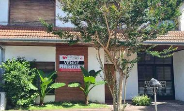 Chalet en venta en Bernal Centro