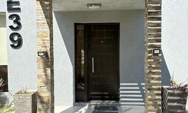 Casa en Venta - Barrio Ecuestre Lote 39 de Costa Esmeralda - Jardín privado