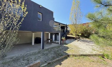 Casa en Venta - Barrio Ecuestre Lote 39 de Costa Esmeralda - Jardín privado