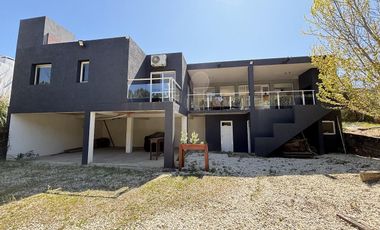 Casa en Venta - Barrio Ecuestre Lote 39 de Costa Esmeralda - Jardín privado
