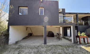 Casa en Venta - Barrio Ecuestre Lote 39 de Costa Esmeralda - Jardín privado