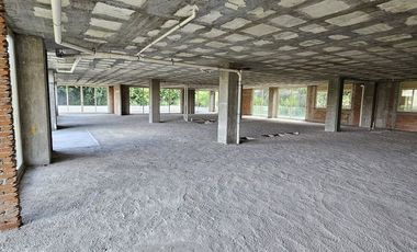 Departamento nuevo en venta con jardín y vista a la cañada en Lomas Altas, CDMX.