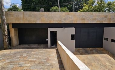 Departamento nuevo en venta con jardín y vista a la cañada en Lomas Altas, CDMX.