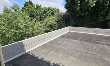 Departamento nuevo en venta con jardín y vista a la cañada en Lomas Altas, CDMX.