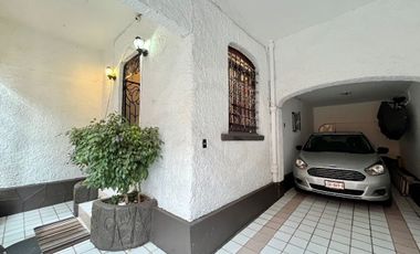 Casa uso de suelo en venta en Condesa
