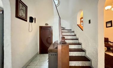 Casa uso de suelo en venta en Condesa