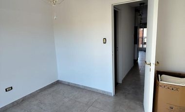 Departamento 2 amb. al frente, recliclado en  Alem 334