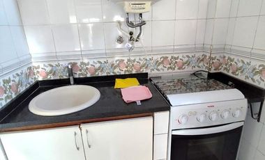 Departamento 2 amb. al frente, recliclado en  Alem 334