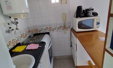 Departamento 2 amb. al frente, recliclado en  Alem 334