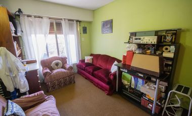 Casa de 7 ambientes en venta, en Florida.