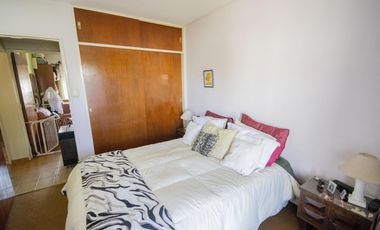 Casa de 7 ambientes en venta, en Florida.