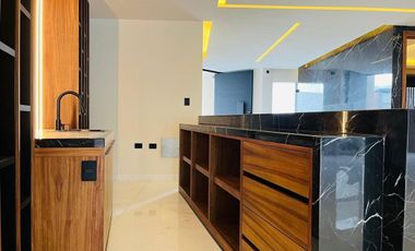 MUY BONITO CASA EN LOMAS ANGELOPOLIS II PARQUE CAIRO