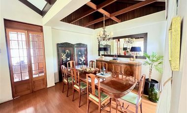Casa en Venta en EXCELENTE CASA CON GRAN Y LINDO JARDIN CON PISCINA, MUY BUEN SECTOR¡¡¡