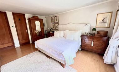 Casa en Venta en EXCELENTE CASA CON GRAN Y LINDO JARDIN CON PISCINA, MUY BUEN SECTOR¡¡¡