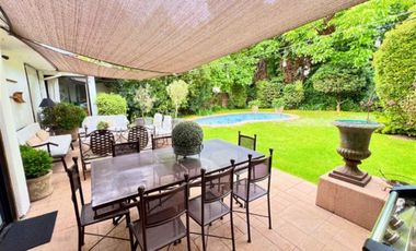 Casa en Venta en EXCELENTE CASA CON GRAN Y LINDO JARDIN CON PISCINA, MUY BUEN SECTOR¡¡¡