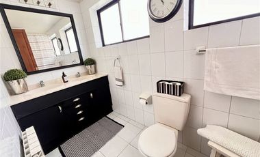 Casa en Venta en EXCELENTE CASA CON GRAN Y LINDO JARDIN CON PISCINA, MUY BUEN SECTOR¡¡¡