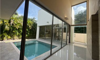 Venta Casa Yucatán Country Club Privada Xpokin