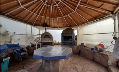 SE ARRIENDAN PROPIEDAD CON 2 CASAS EN QUINTERO