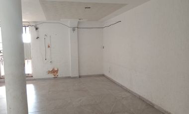 AMPLIA CASA EN LAS BRISAS MANZANILLO, EN ESQUINA, FRENTE A PLAYA