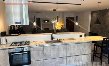 RESERVADA- Casa en Venta  2 Plantas. 2 Cocheras. Patio. Pileta. Quincho. Parrilla. Impecable!!
