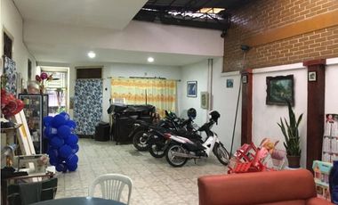 VENTA CASA + APARTAESTUDIO EN EL PILOTO CW 8243799 YMQ