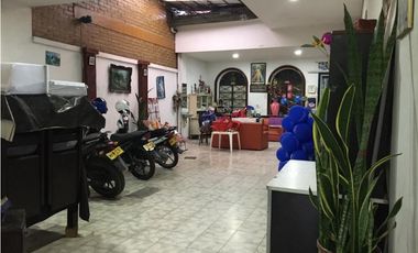 VENTA CASA + APARTAESTUDIO EN EL PILOTO CW 8243799 YMQ