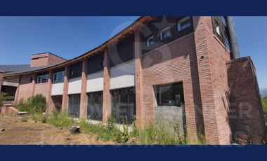 VENTA Gran propiedad a terminar sobre RP62 a 5 km del Lago Lolog Ideal para emprendimiento turístico