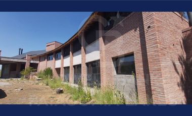 VENTA Gran propiedad a terminar sobre RP62 a 5 km del Lago Lolog Ideal para emprendimiento turístico